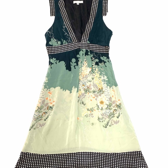 Anthropologie Dresses & Skirts - Anthro 100% Silk Gorgeous Dress